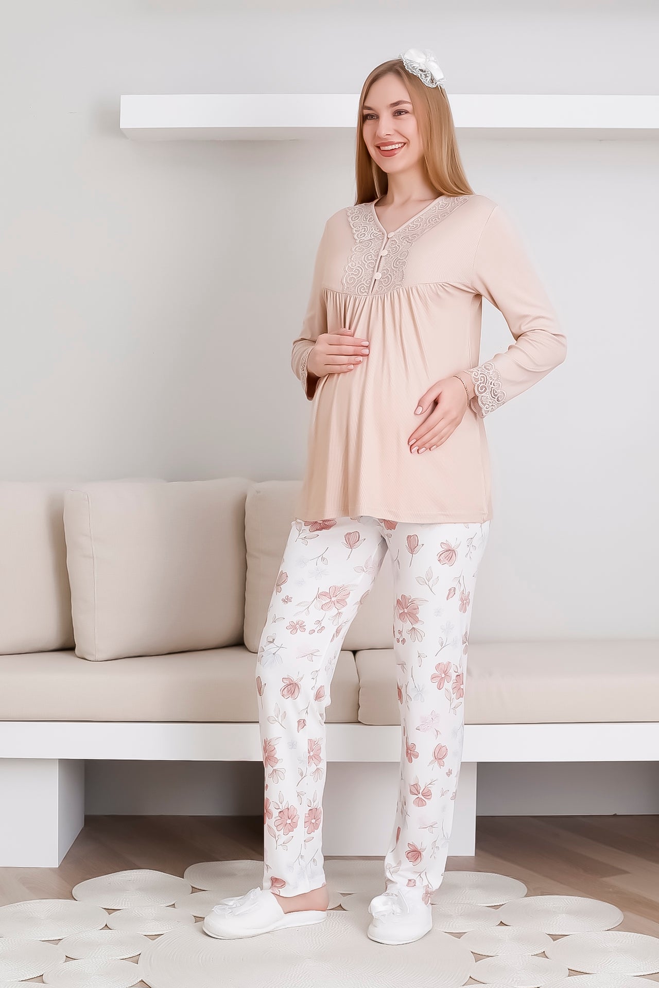 Hamile Pijama Takımı Melisa Kumaş Çiçek Desenli / Dantel Detaylı Önü Düğmeli 1173