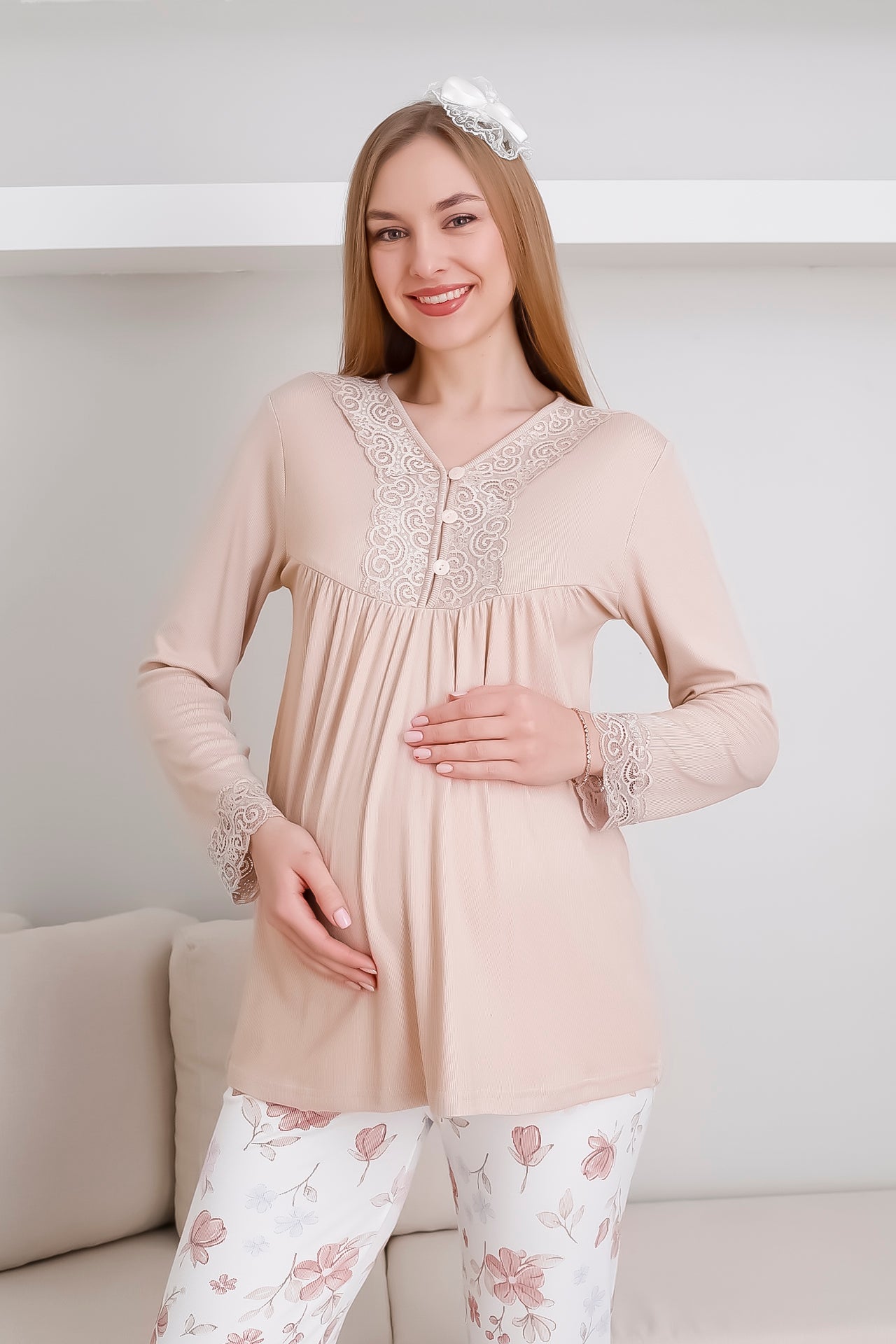 Hamile Pijama Takımı Melisa Kumaş Çiçek Desenli / Dantel Detaylı Önü Düğmeli 1173