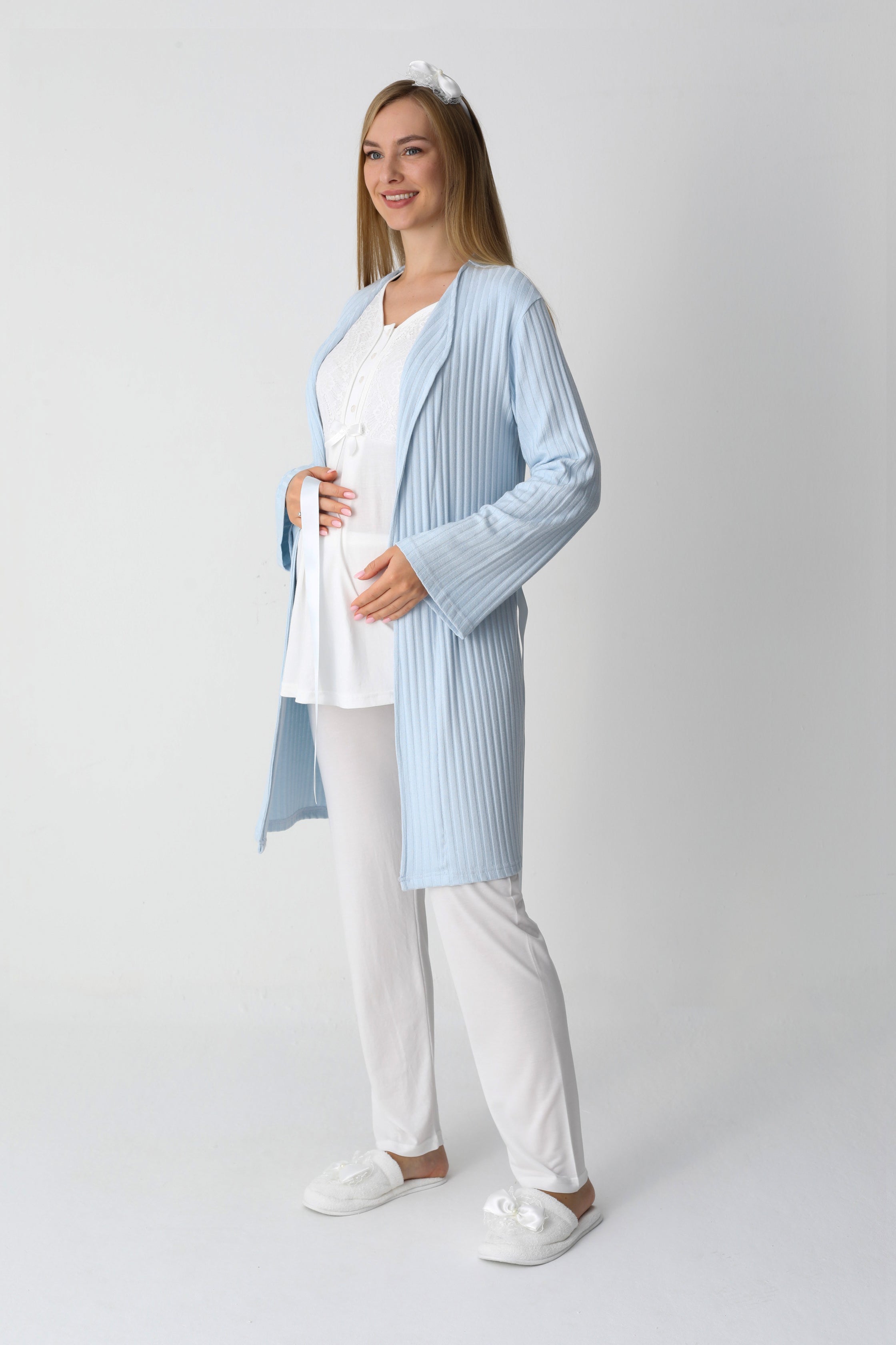 Hamile Lohusa Gecelik & Triko Sabahlık 2’li Set – Viskoz Kumaş, Düğmeli Emzirme, Ayarlanabilir Bel - 3450