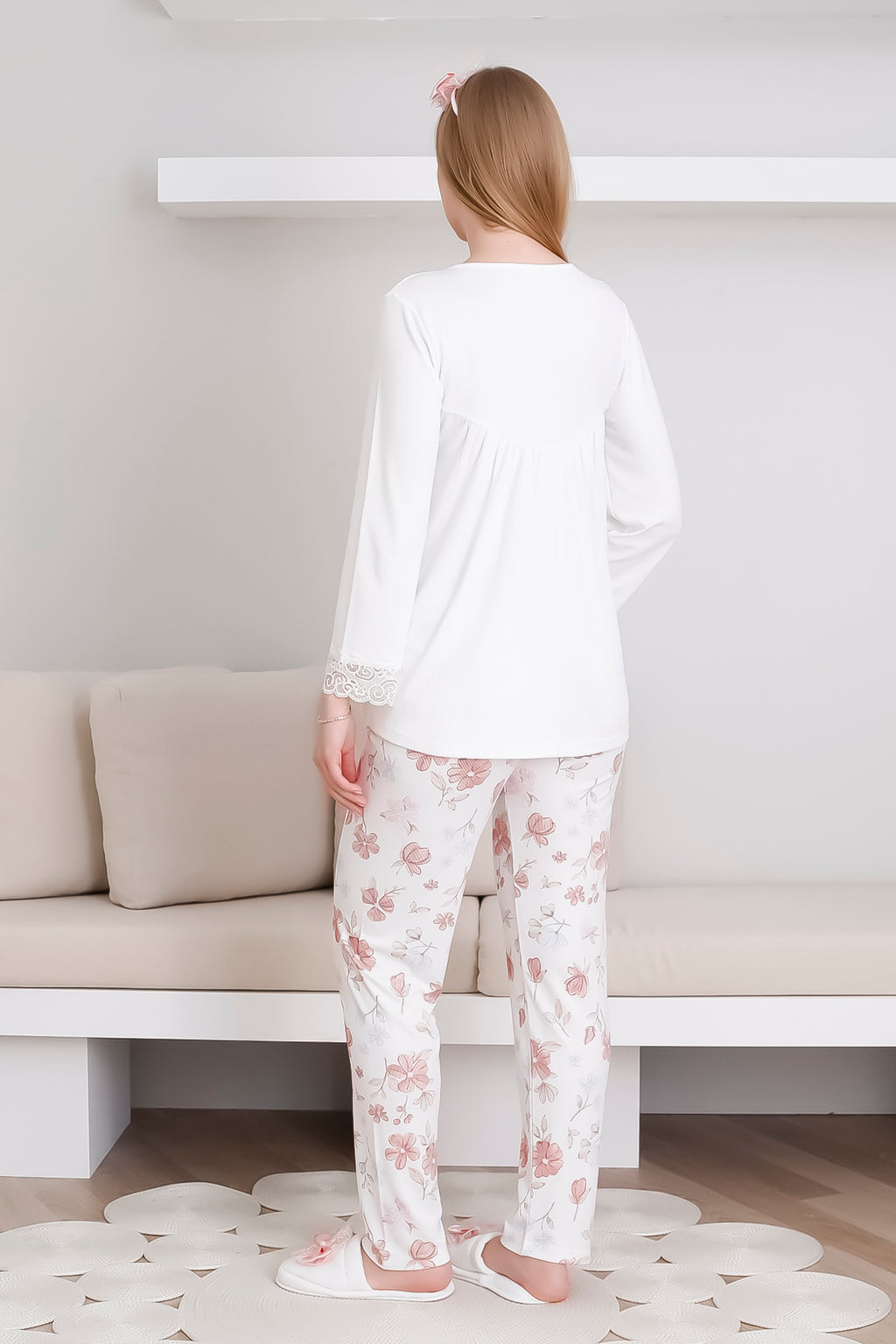 Hamile Pijama Takımı Melisa Kumaş Çiçek Desenli / Dantel Detaylı Önü Düğmeli 1173