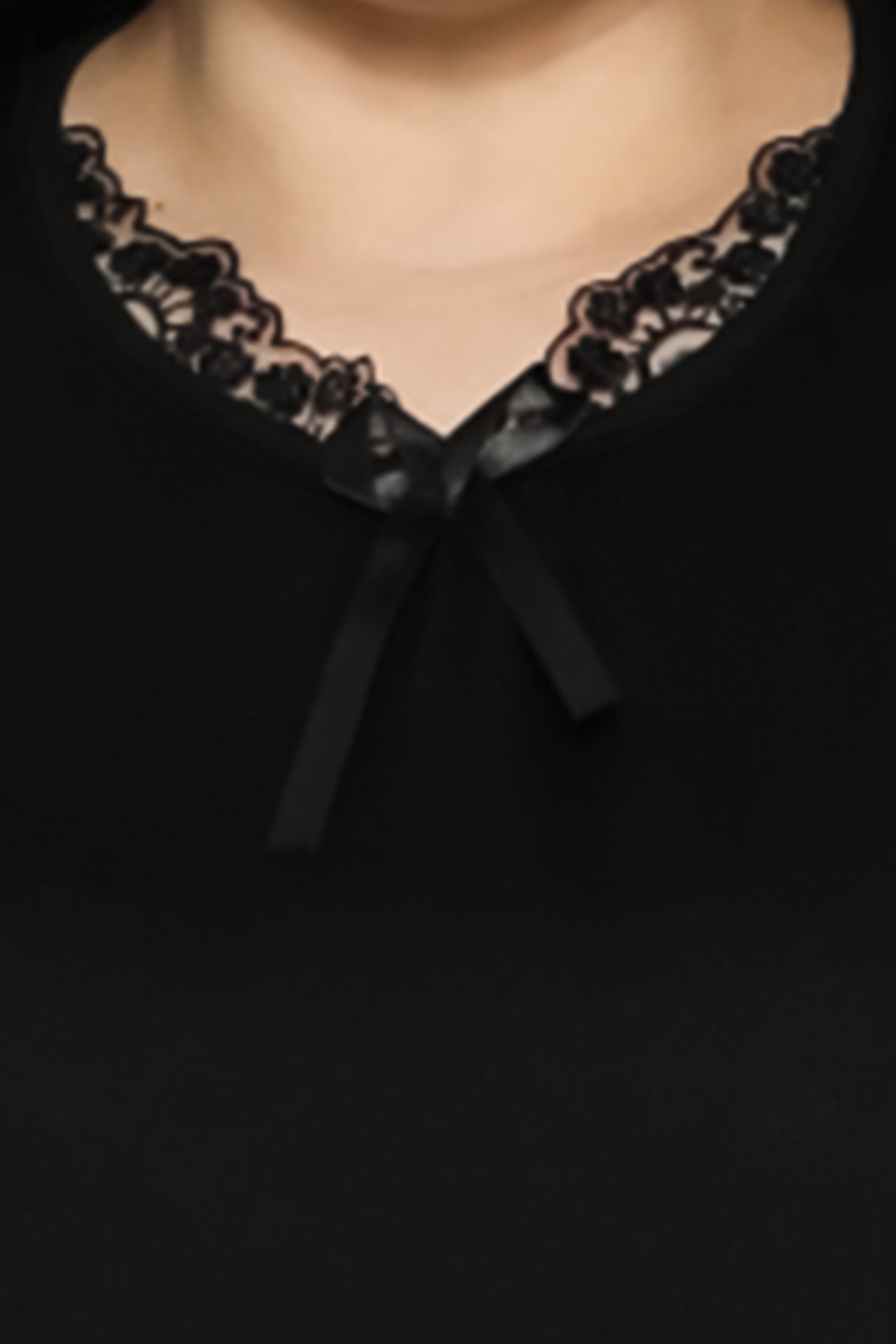 Uzun Kol Dantel Yakalı Anne Geceliği - Pamuklu Esnek Viskon Kumaş - 1011