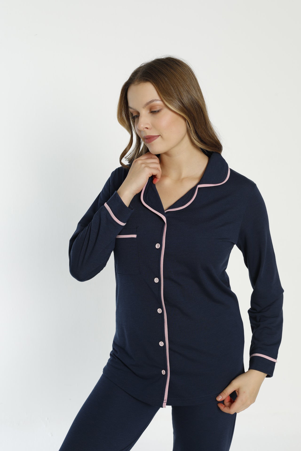 Uzun Kollu Kadın Pijama Takımı - Düğmeli ve Saten Detaylı - 0219