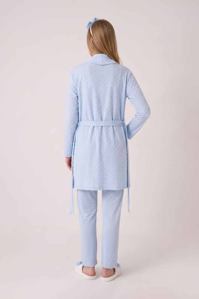Hamile Pijama ve Sabahlık Takımı – 3'lü Lohusa Seti, Dantel Göğüs Detaylı V Yaka Pijama ve Kabartma Motifli Sabahlık - 3479
