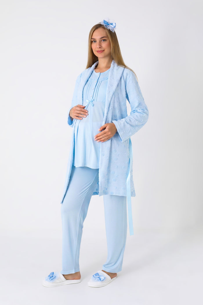 Hamile Pijama ve Sabahlık Takımı – 3'lü Lohusa Seti, Fiyonklu Dantel Detaylı Pijama ve Kabartma Puantiyeli Sabahlık - 3480