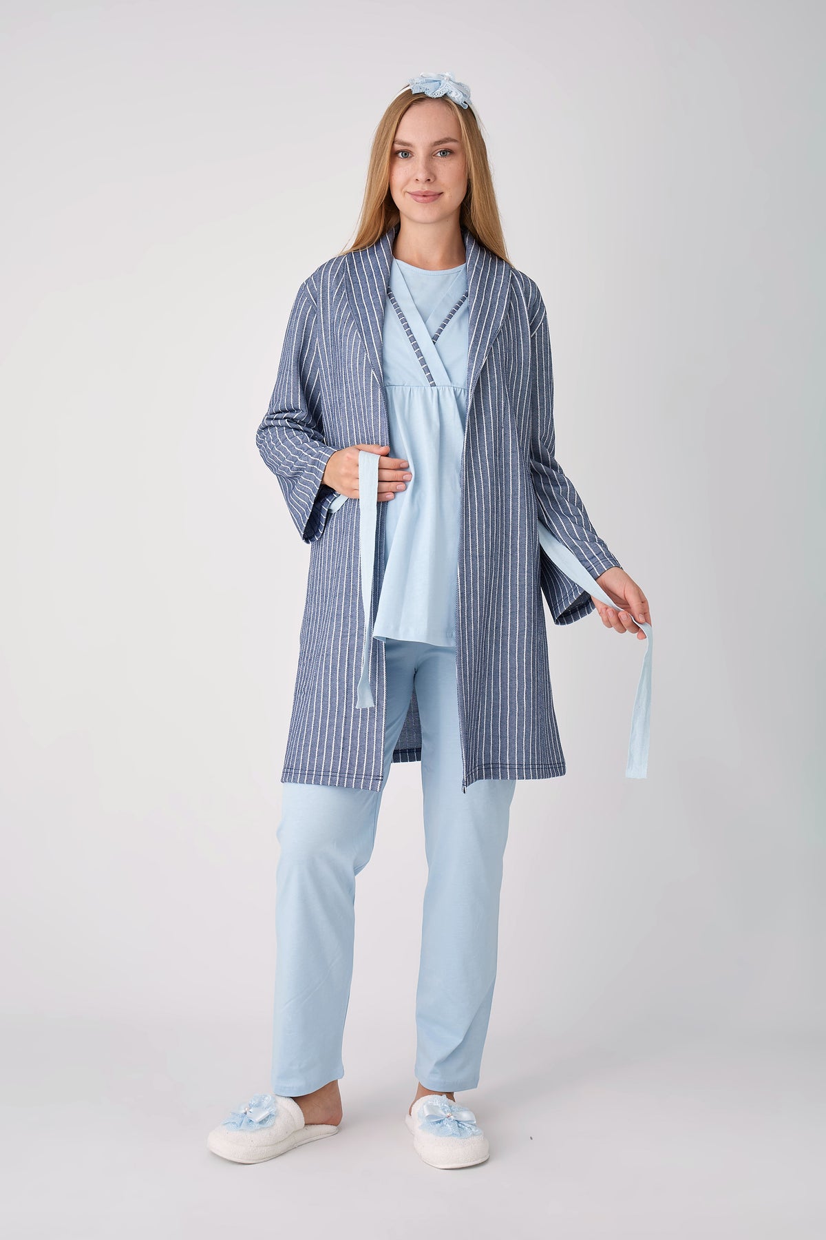 Hamile Pijama ve Sabahlık Takımı – 3’lü Pamuklu Lohusa Seti, Çizgili Sabahlıklı ve Kruvaze Yaka - 3488 1
