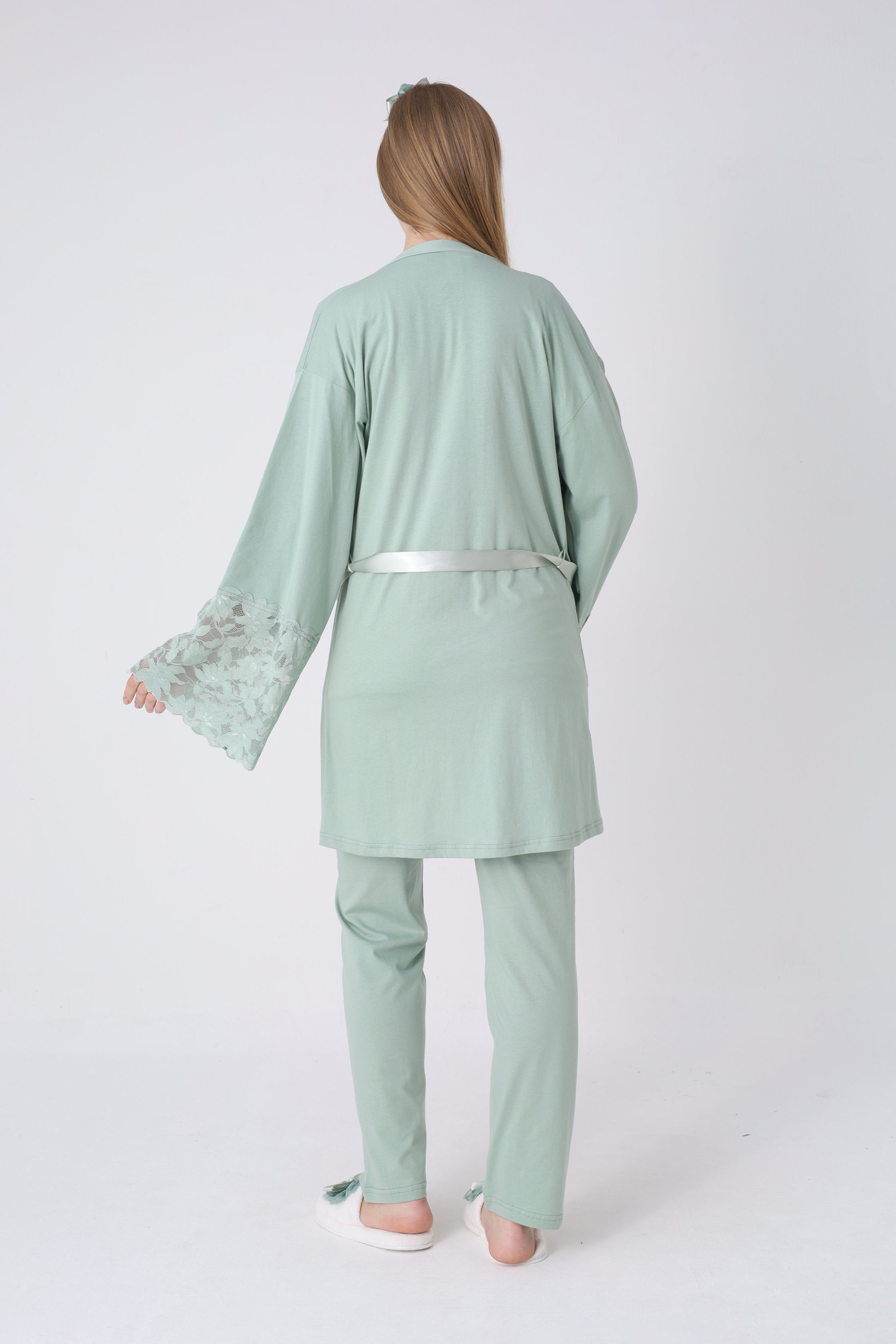 Geniş Dantel Kollu Sabahlık ve 3’lü Emzirme Pijama Seti – Premium Lohusa Koleksiyonu - 3468 4