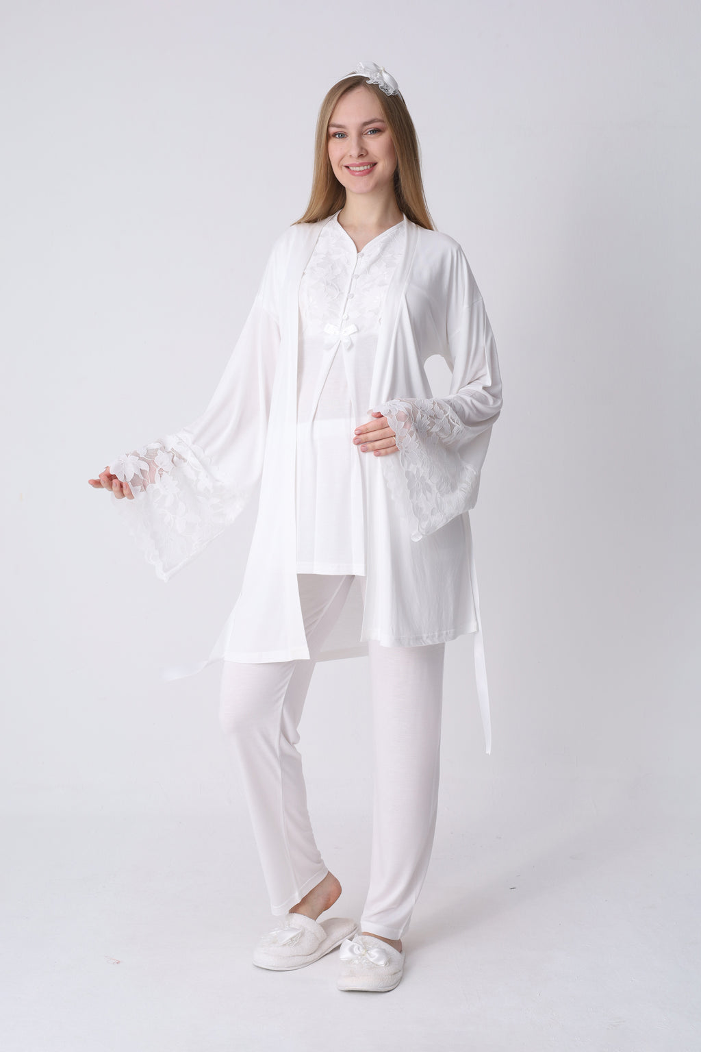 Geniş Dantel Kollu Sabahlık ve 3’lü Emzirme Pijama Seti – Premium Lohusa Koleksiyonu - 3468
