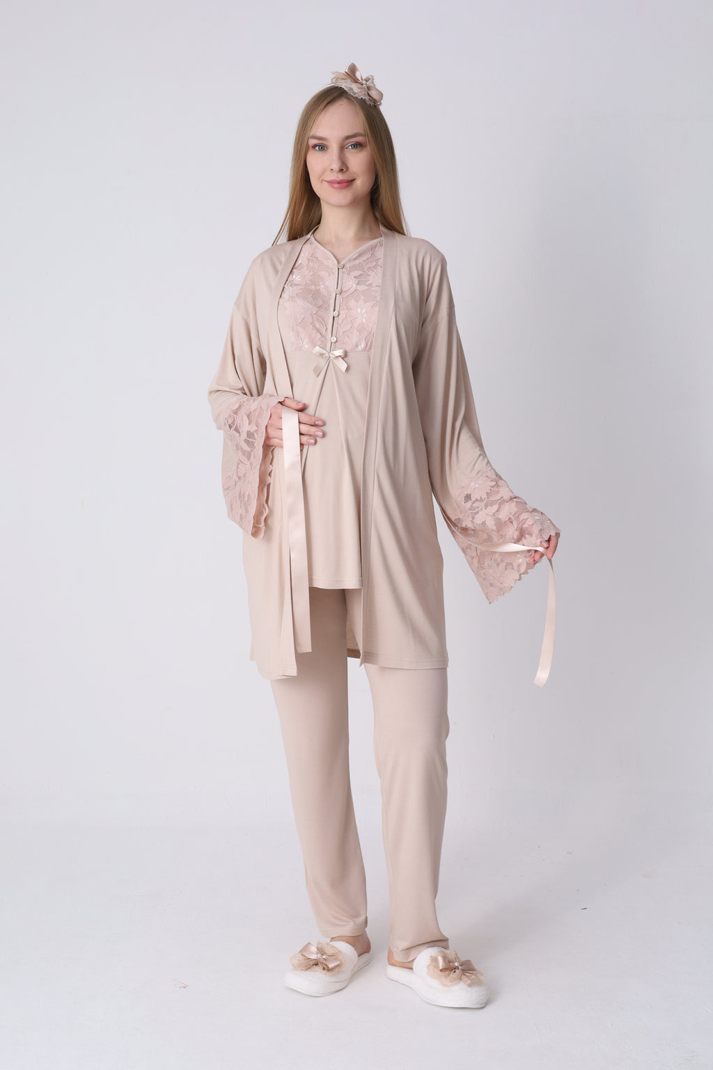 Geniş Dantel Kollu Sabahlık ve 3’lü Emzirme Pijama Seti – Premium Lohusa Koleksiyonu - 3468
