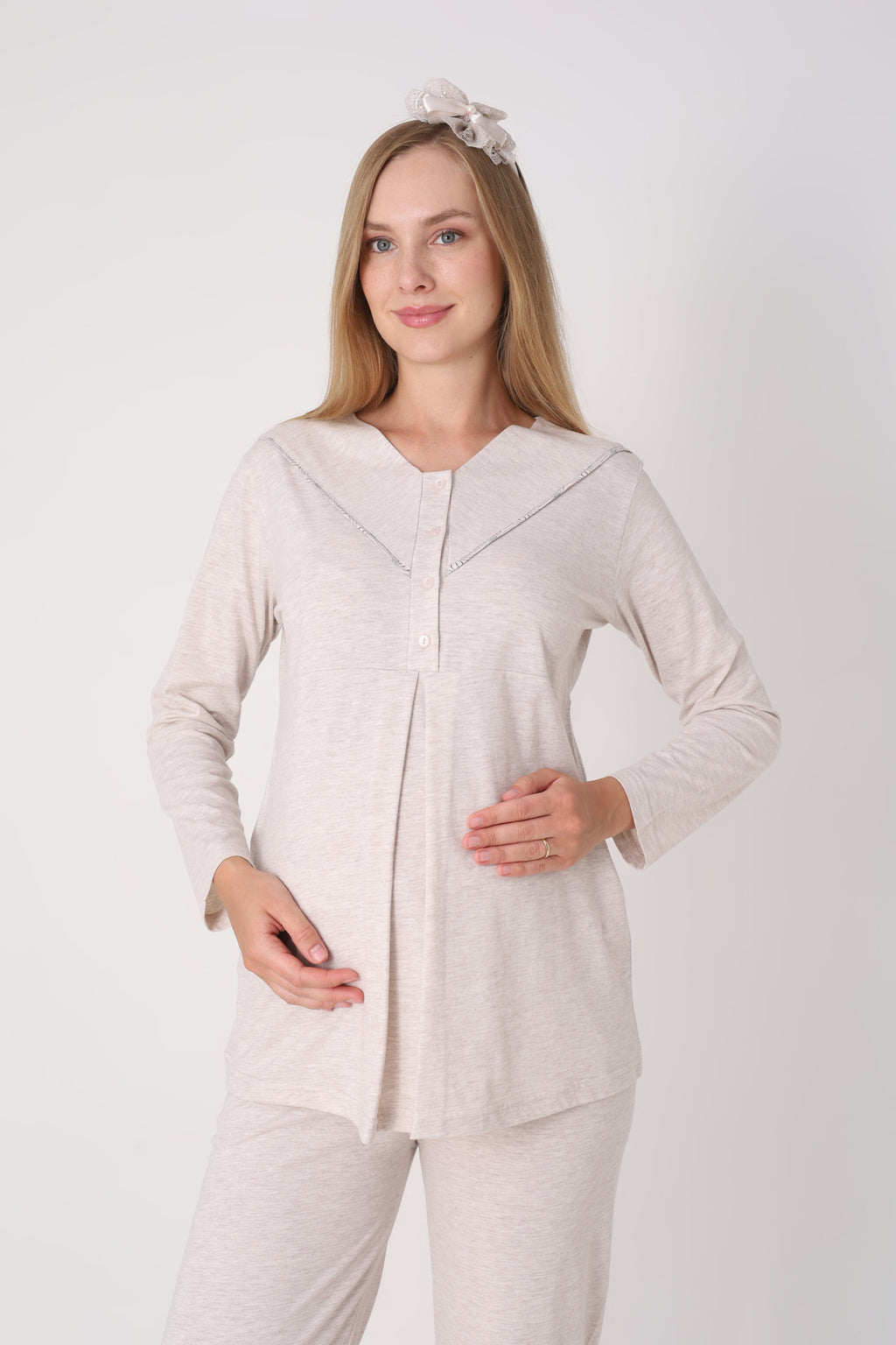 Hamile Pijama ve Sabahlık Takımı – 3’lü Lohusa Seti, Geometrik Desen Sabahlık ve Biye Detaylı Üst - 3483