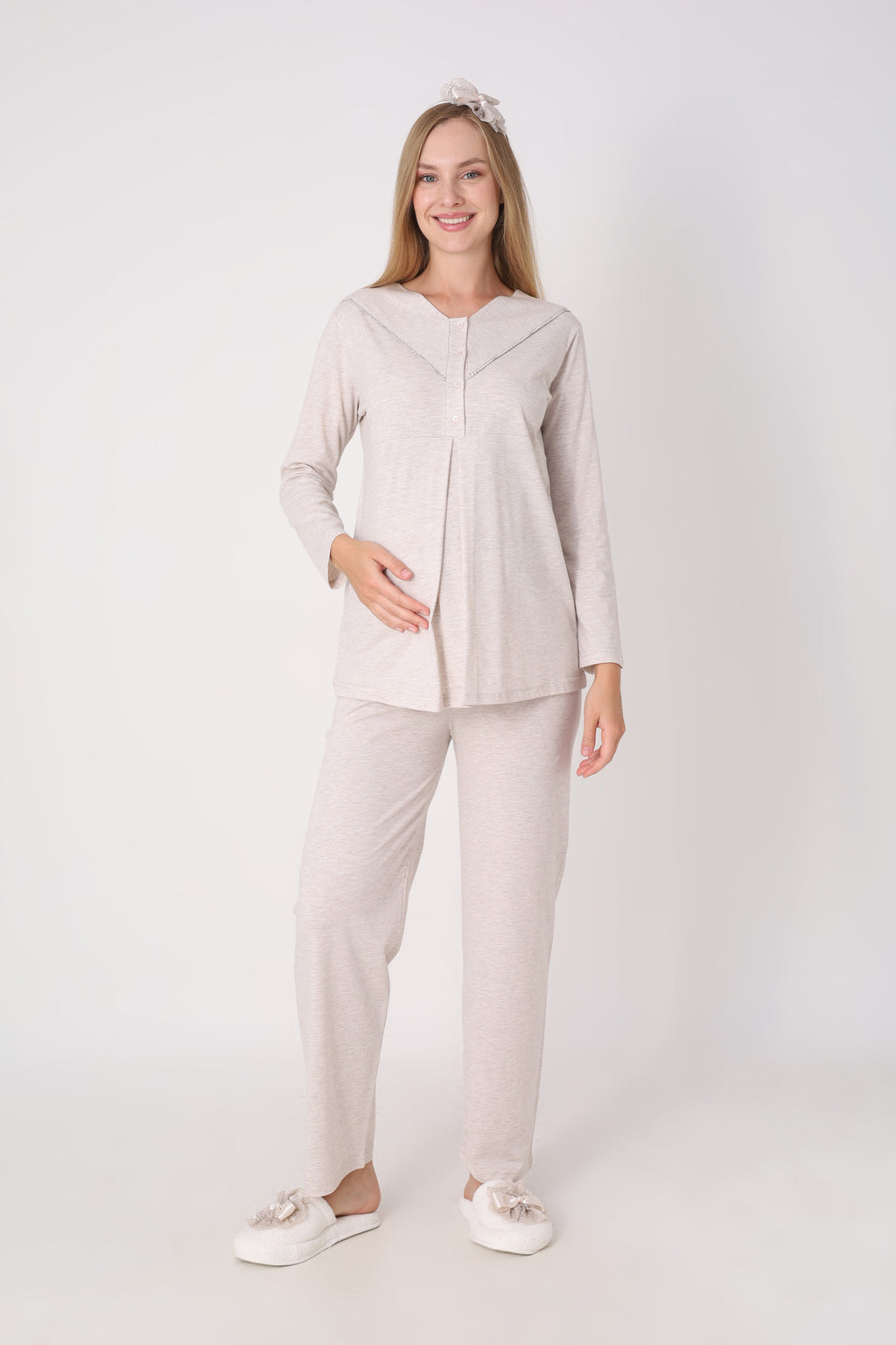 Hamile Pijama ve Sabahlık Takımı – 3’lü Lohusa Seti, Geometrik Desen Sabahlık ve Biye Detaylı Üst - 3483