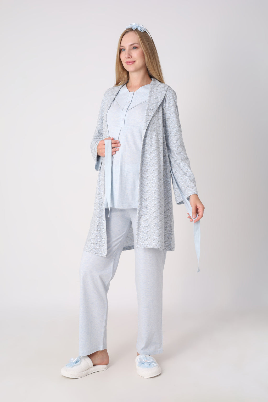 Hamile Pijama ve Sabahlık Takımı – 3’lü Lohusa Seti, Geometrik Desen Sabahlık ve Biye Detaylı Üst - 3483