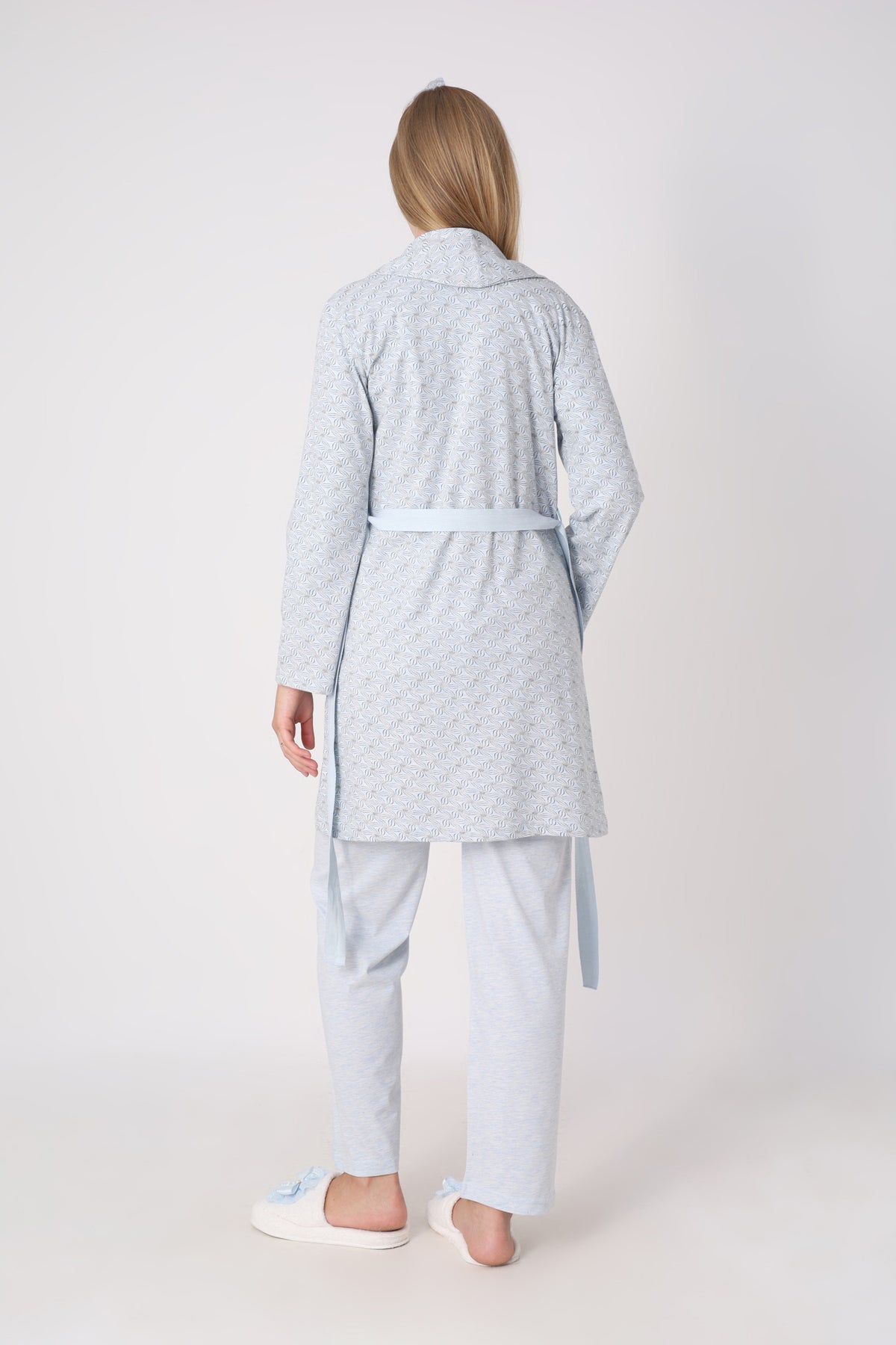Hamile Pijama ve Sabahlık Takımı – 3’lü Lohusa Seti, Geometrik Desen Sabahlık ve Biye Detaylı Üst - 3483 3