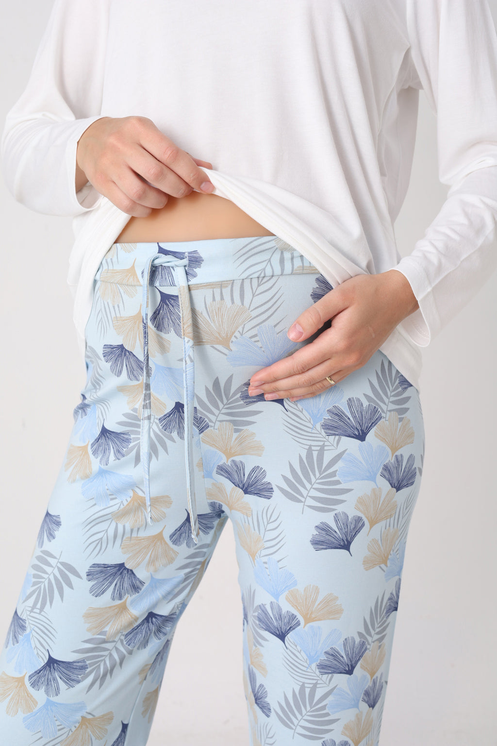 Hamile Pijama Takımı – Lohusa Seti, Desenli Alt ve Gizli Emzirme Panelli Üst Kombini - 1180-81